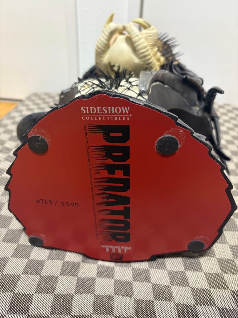 SIDESHOW レジェンダリースケールバスト　プレデター