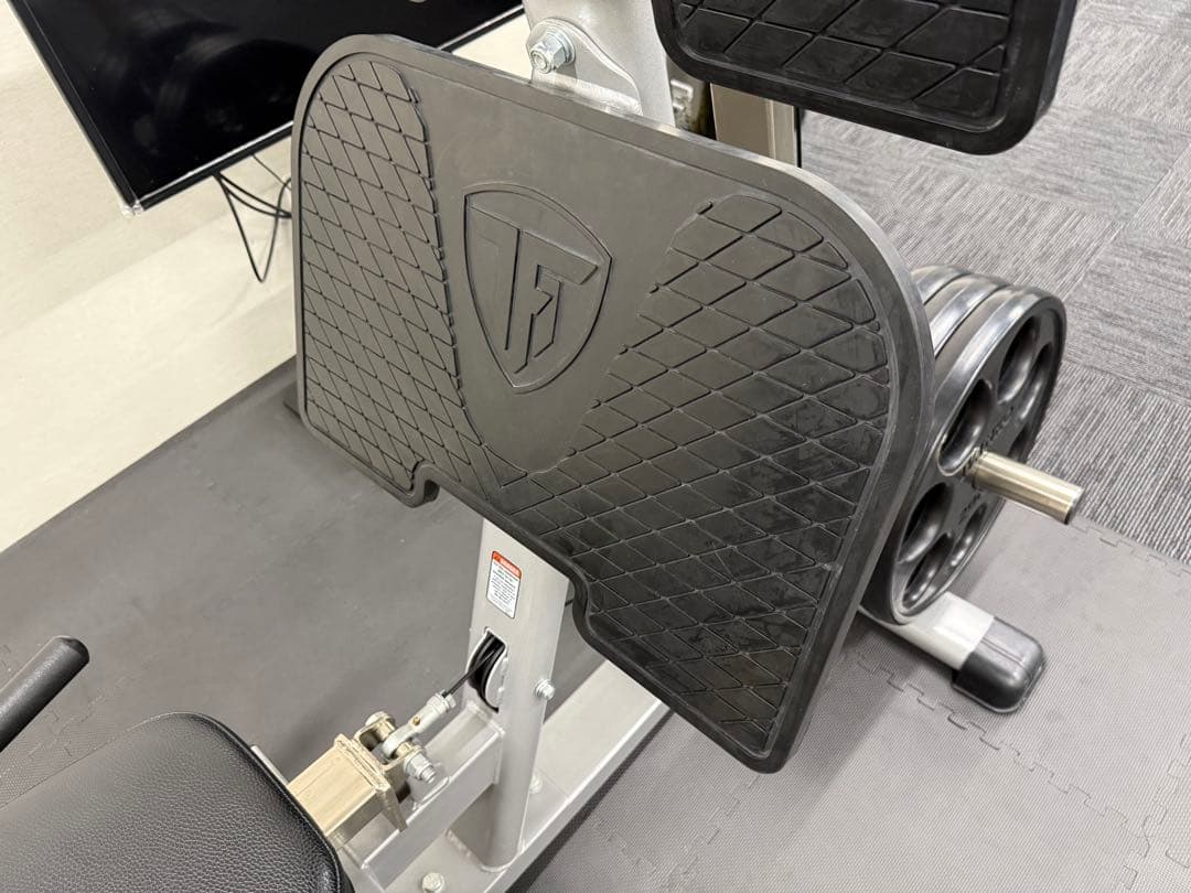 タフスタッフ　ハックスクワット/レッグプレスCLH-300 本体のみウェイトなし