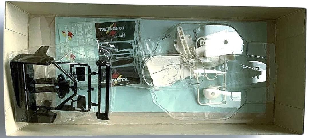 【タミヤ 1/10 RC ボディセット】F1 ティレル023&スポンサーデカール