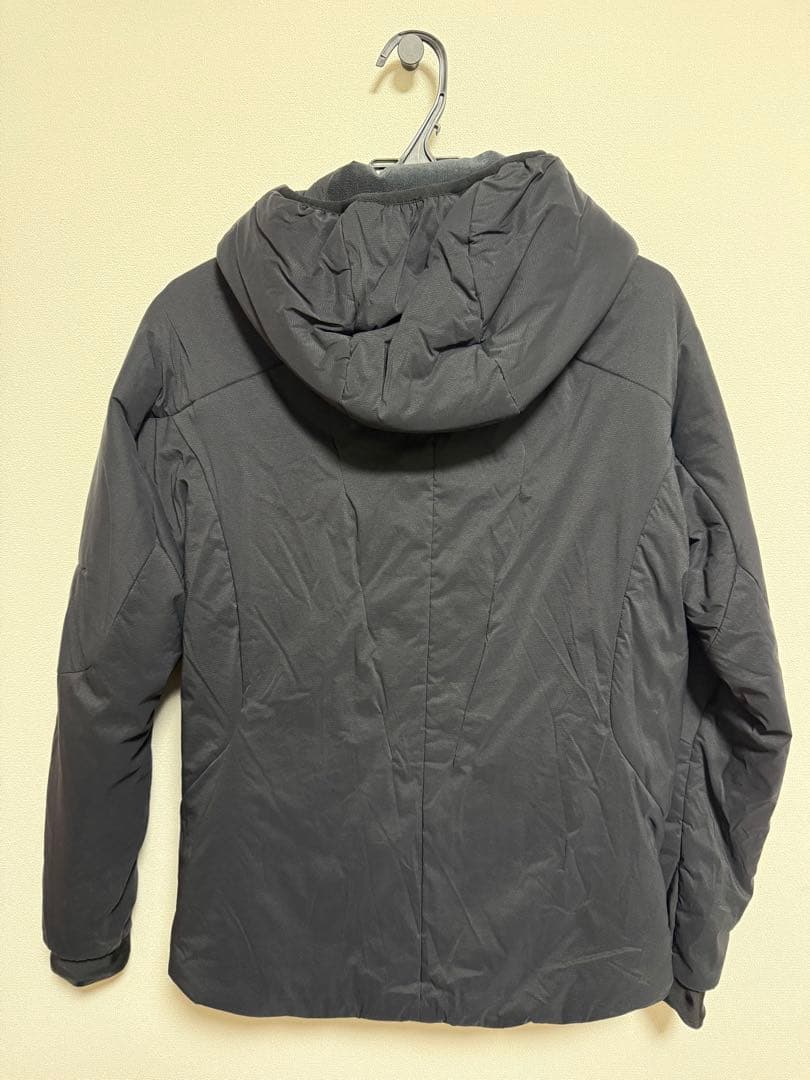 ゆ*ん様 DESCENTE TDスキーウェア Mサイズ 上下＋ミドラー3点セット