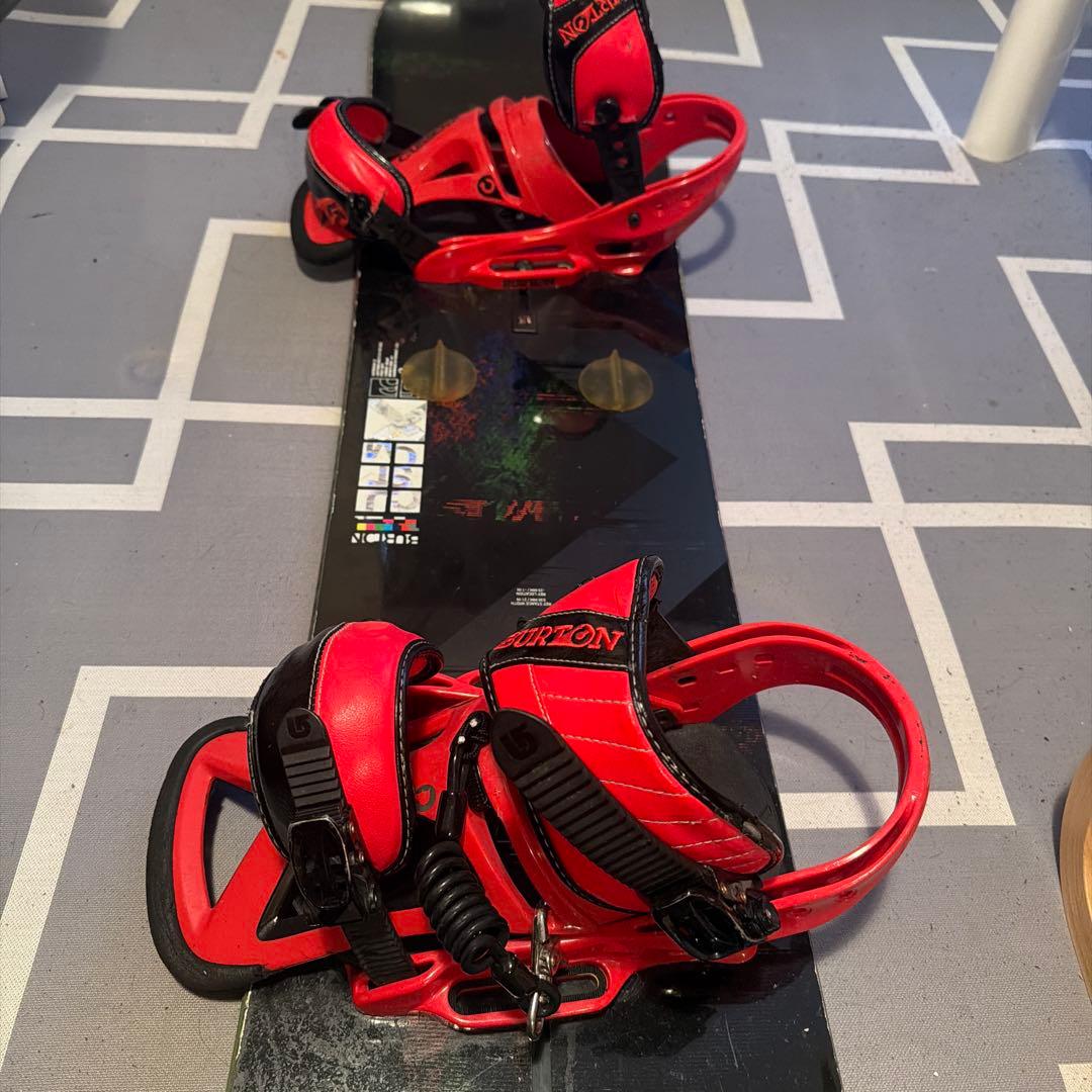 Burton スノーボード板　期間限定値下げ価格