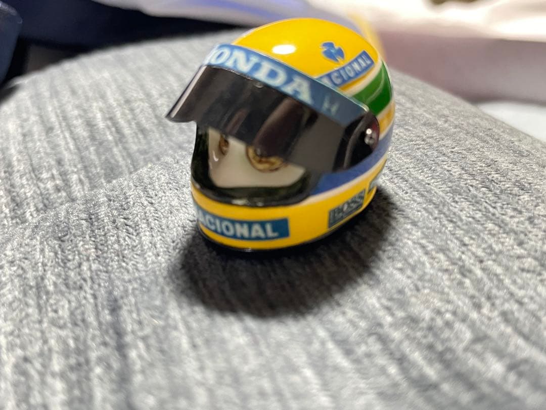 f103 1/10 ラジコン マクラーレン mp4/4 +ヘルメット