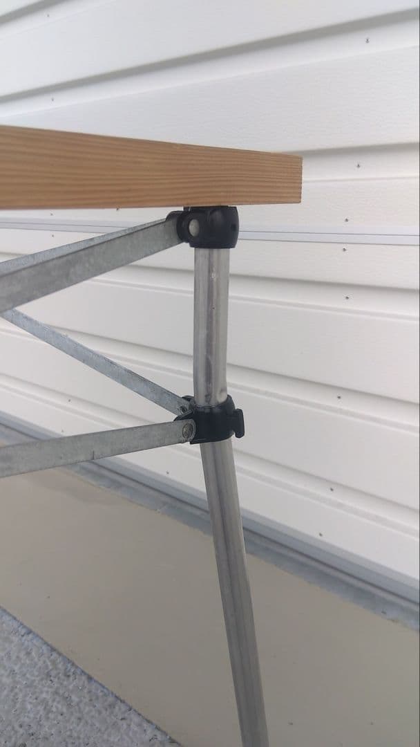 ラレマンド・ウッドロールテーブル焼印無し