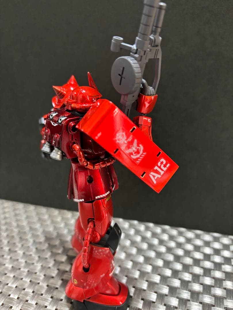 ま*お様 1/144 シャア専用ザク＆シナンジュ　キャンディ塗装完成品