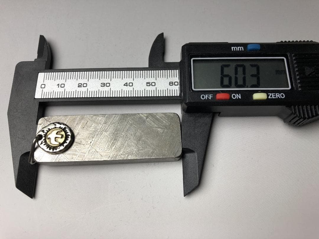 ムオニオナルスタ隕石　メッキ処理済み　ペンダントトップ　 鉄隕石　重さ約61ｇ