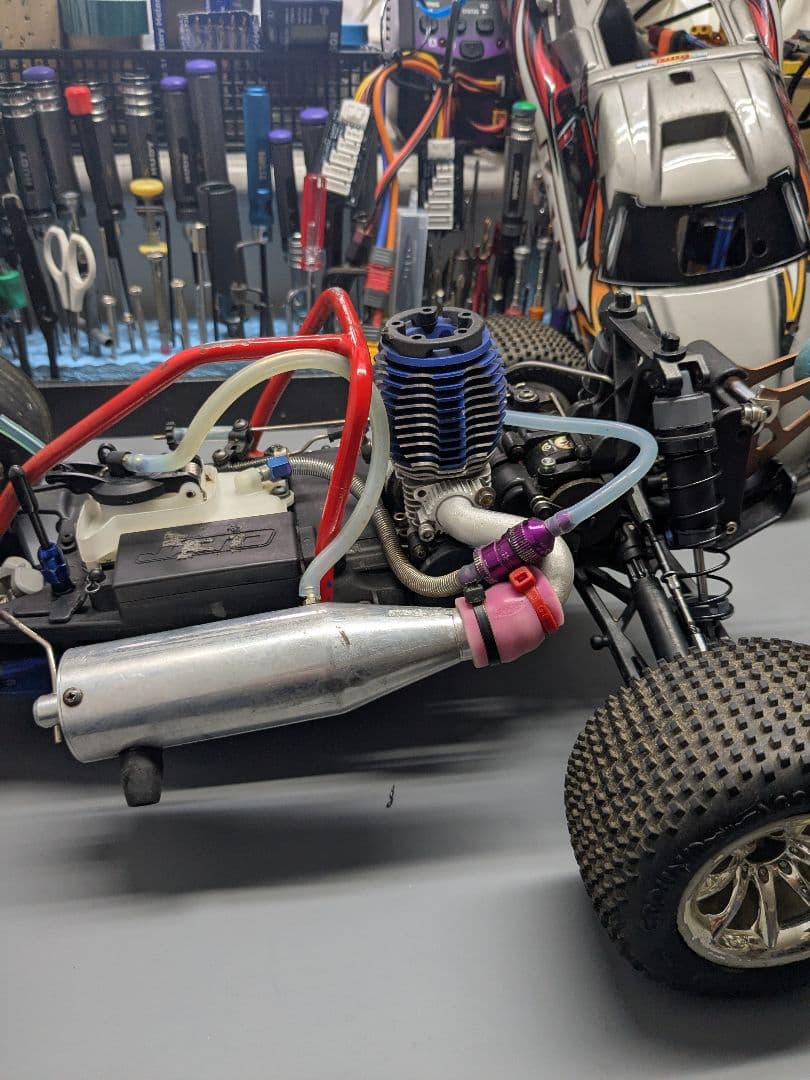 トラクサス 　JATO 　ニトロ25 　1/１０　エンジンカー　２WD