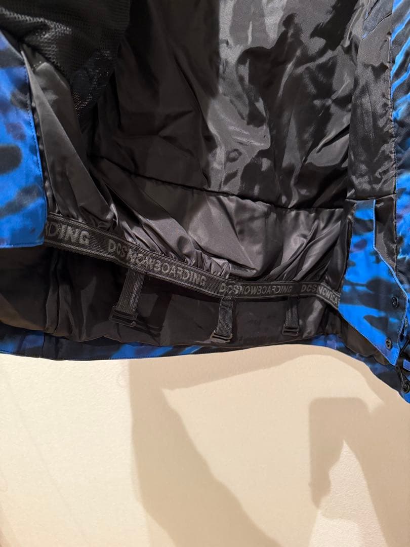 スノーボードウェア DC 青と黄色迷彩　140cm