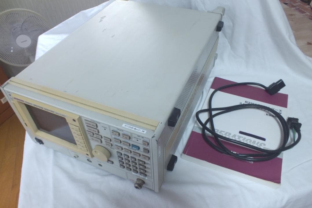 ADVANTEST R3261C スペクトラムアナライザー　ジャンク品