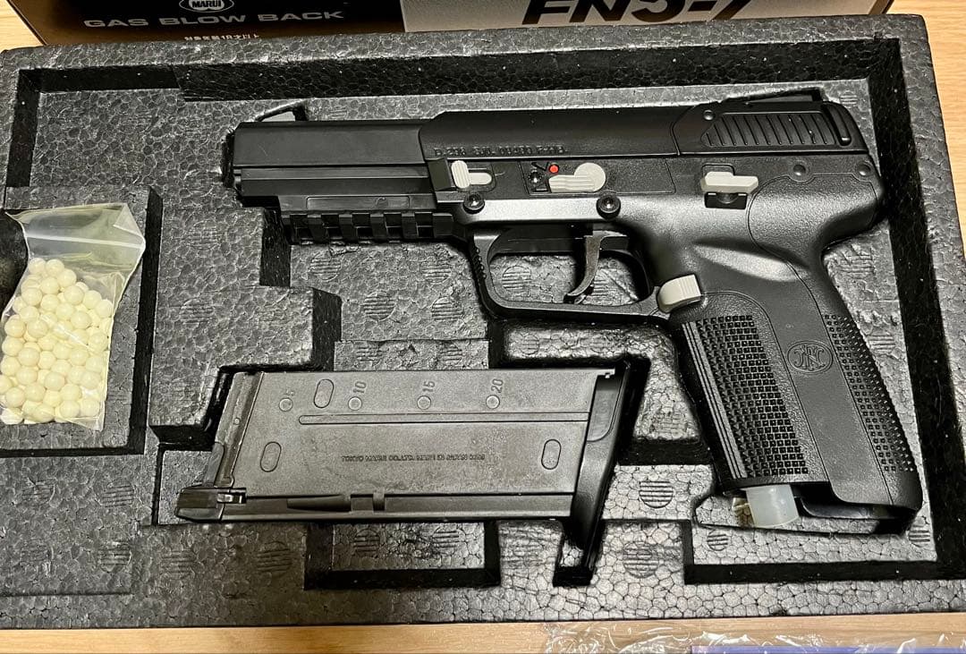 【美品】FN5-7 ガスブローバック ブラックモデル