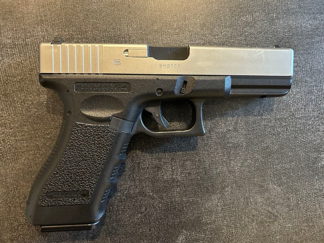 【美品・予備マガジン付】東京マルイ GLOCK18Cシルバー リポ化 箱あり