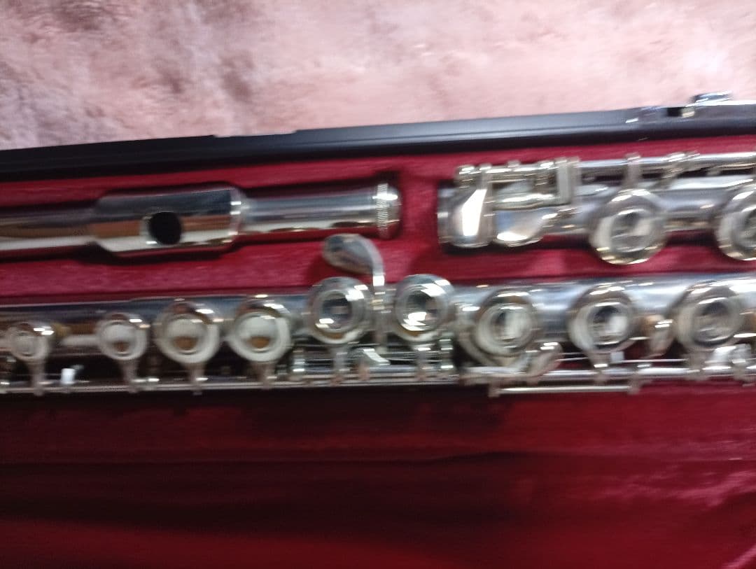 ヤマハ フルート YFL211 本体 ケース付き　Eメカ搭載