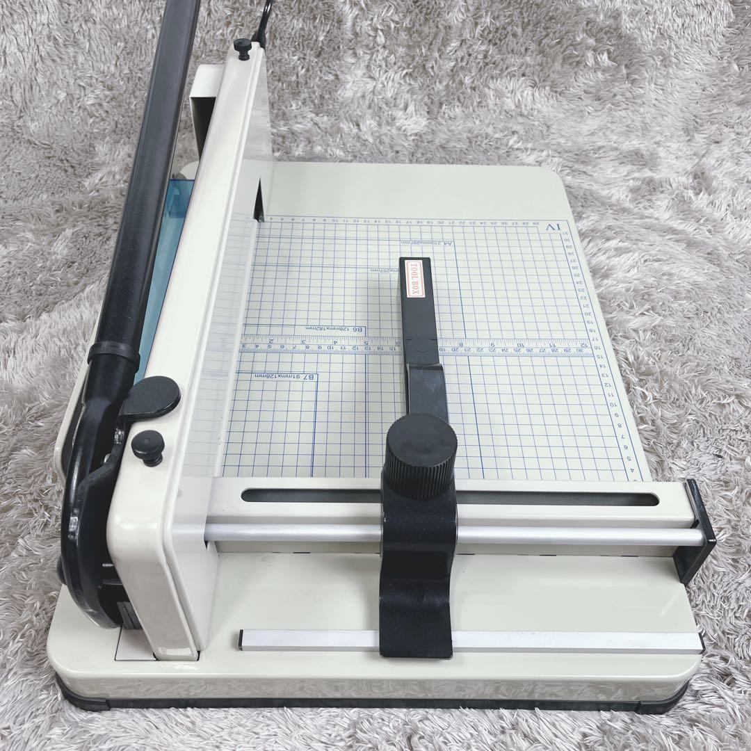 ダイシン商業　業務用　ペーパーカッター DS-858A4 17kg 裁断機