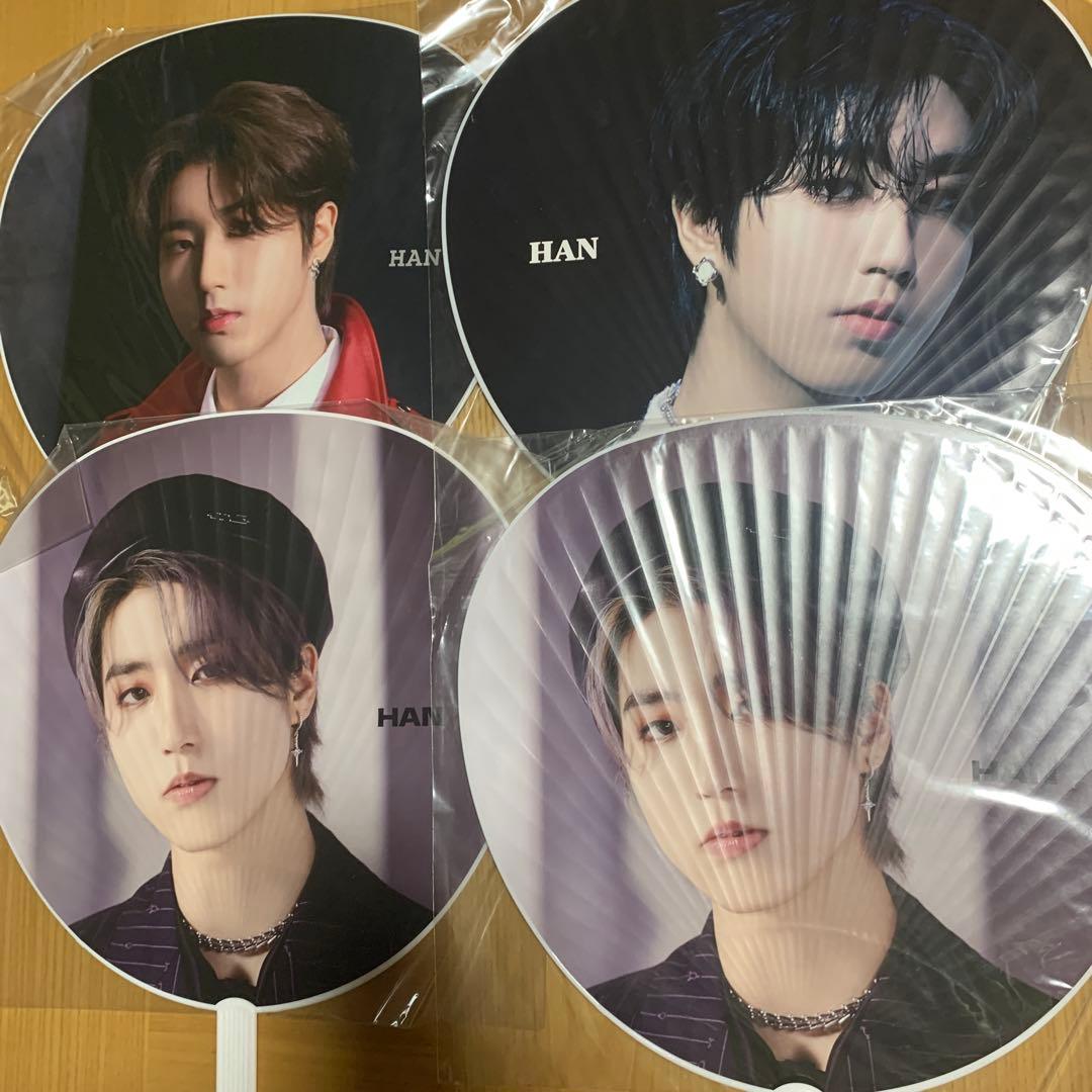 straykidsハンジソンうちわセット