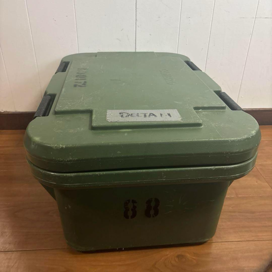 米軍　実物　CAMBRO フードコンテナ　送料無料