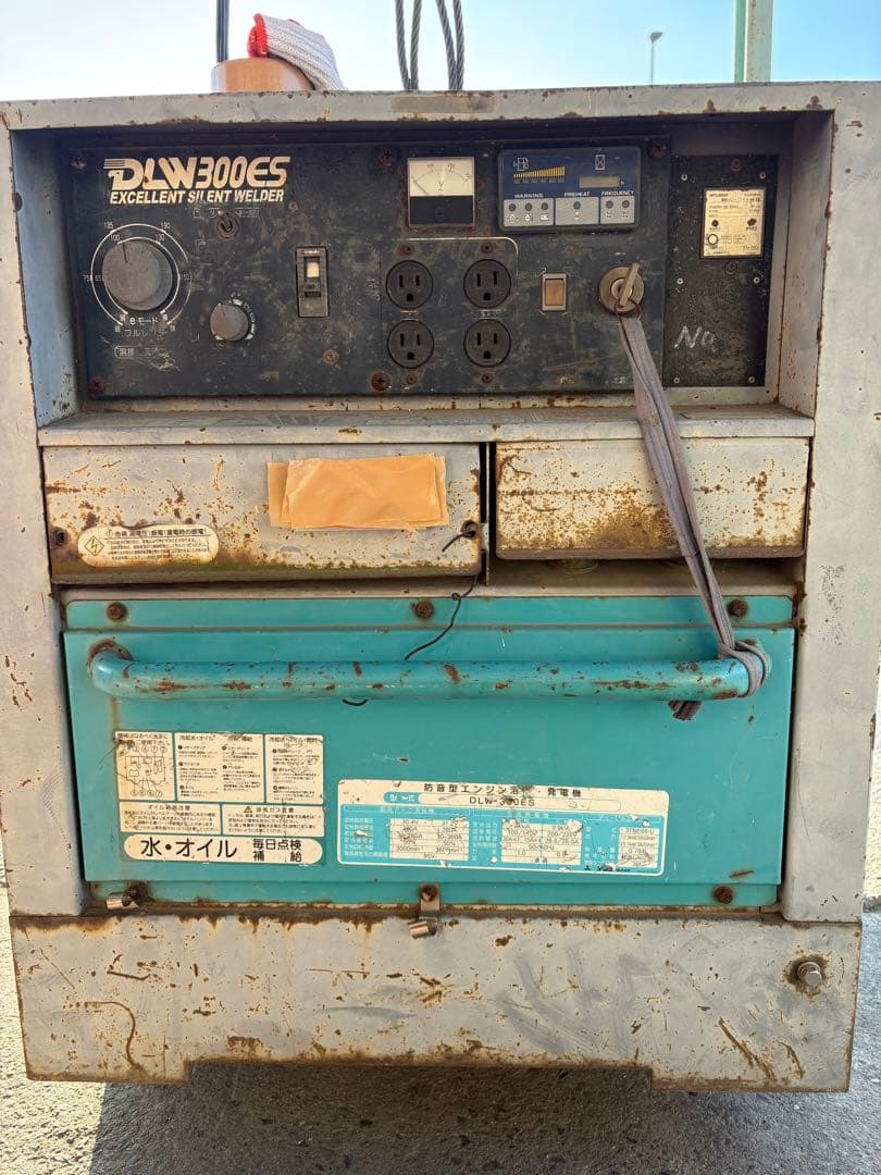 DLW-300ES デンヨー エンジン 溶接機 発電機 200V 100V