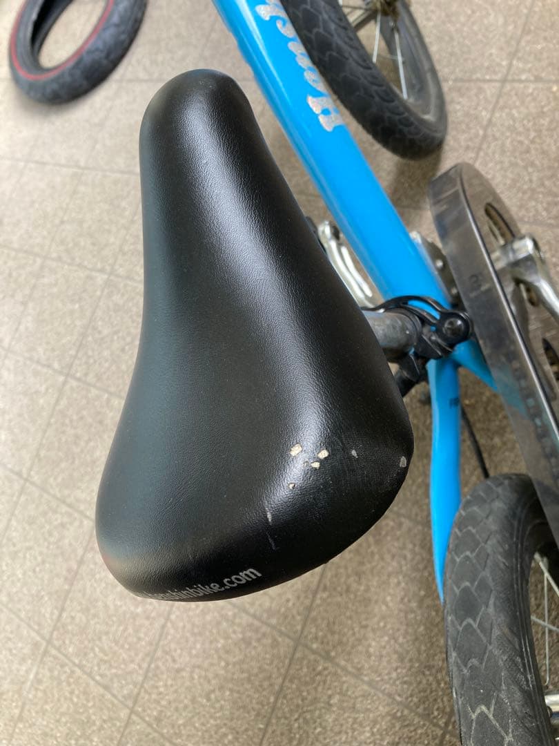 Henshin バイク バランスバイク　青　水色