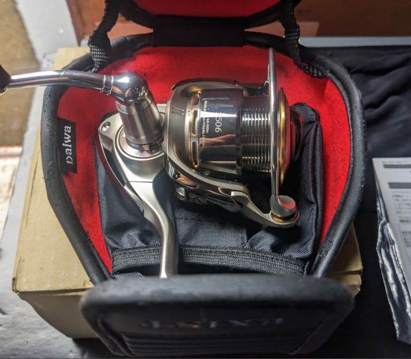 ダイワ 05EXIST 2506 スピニングリール