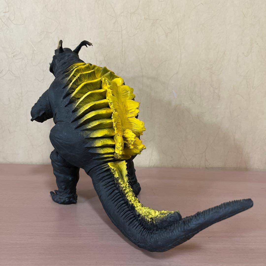 ⭐️希少・美品⭐️ウルトラ怪獣　ネロンガ　フィギュア　CCP 1988 円谷