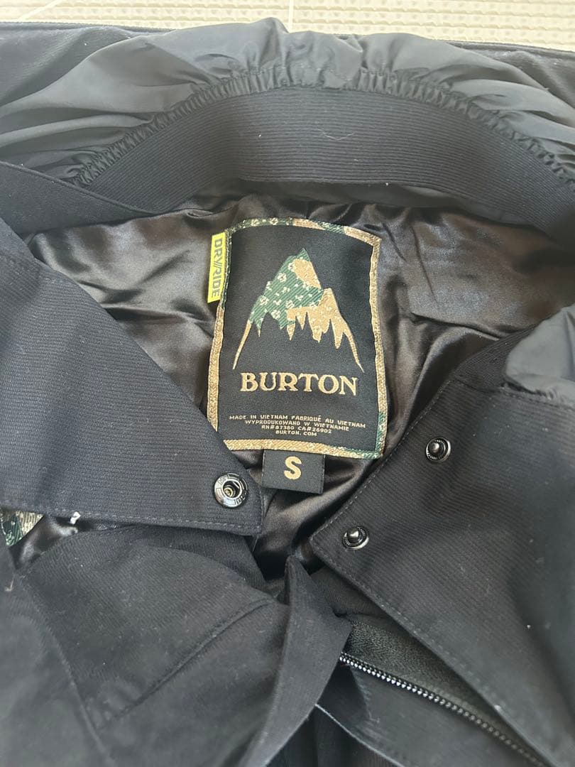 burton スノーボードウェア 上下　M&Sサイズ
