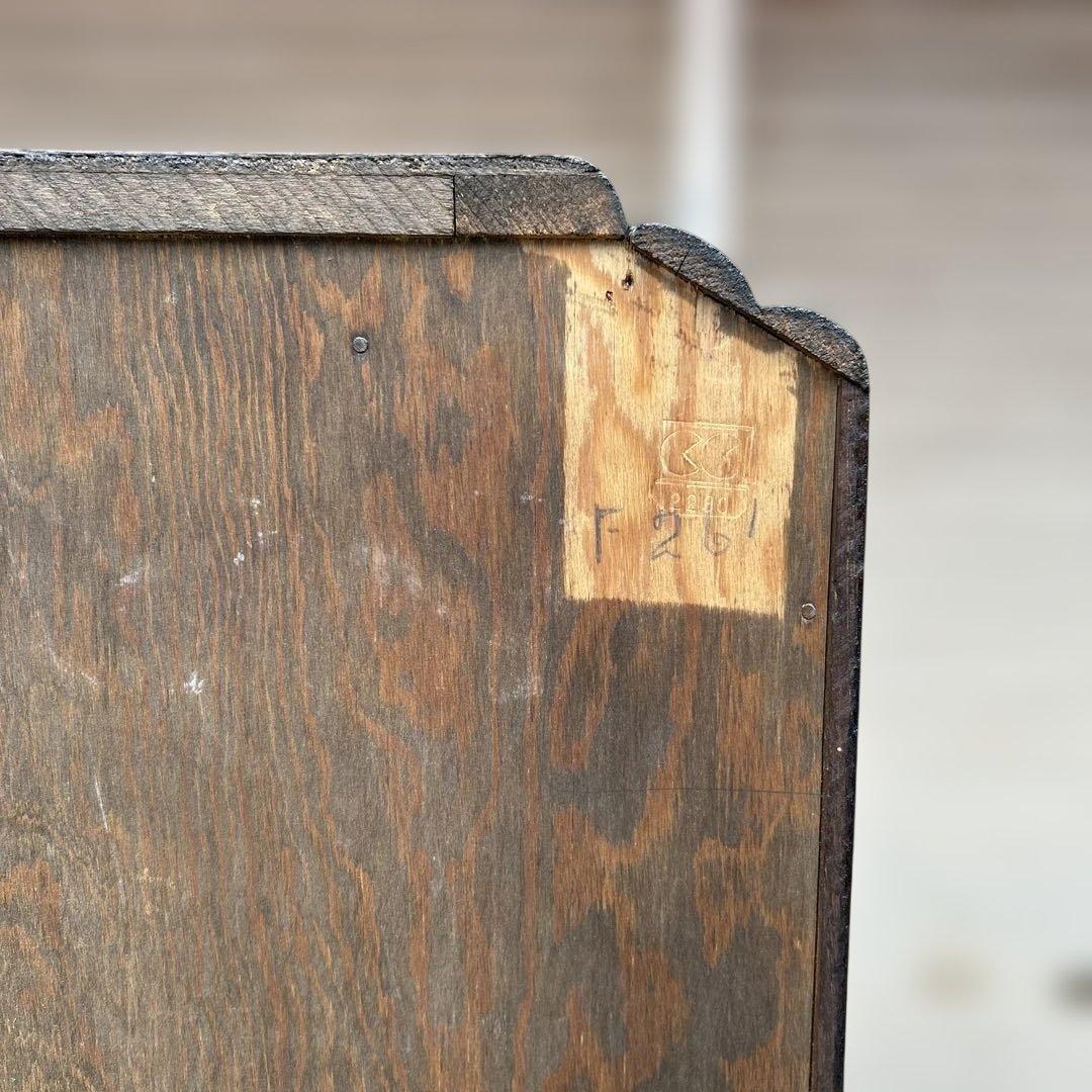 アンティーク　ヴィンテージ　家具　キャビネット　本棚　ブックケース　彫刻　木製