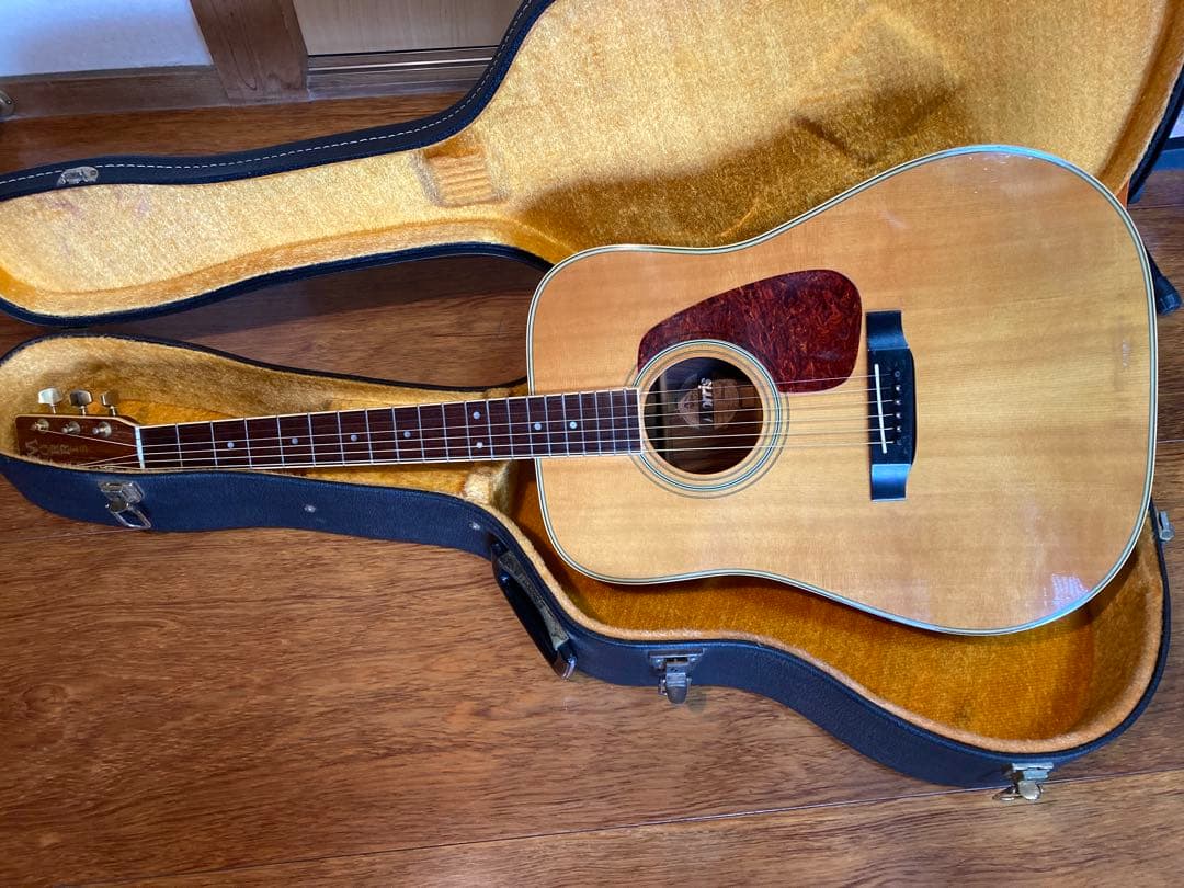 モーリスアコースティックギタージャパンヴィンテージ　ハードケース付　morris