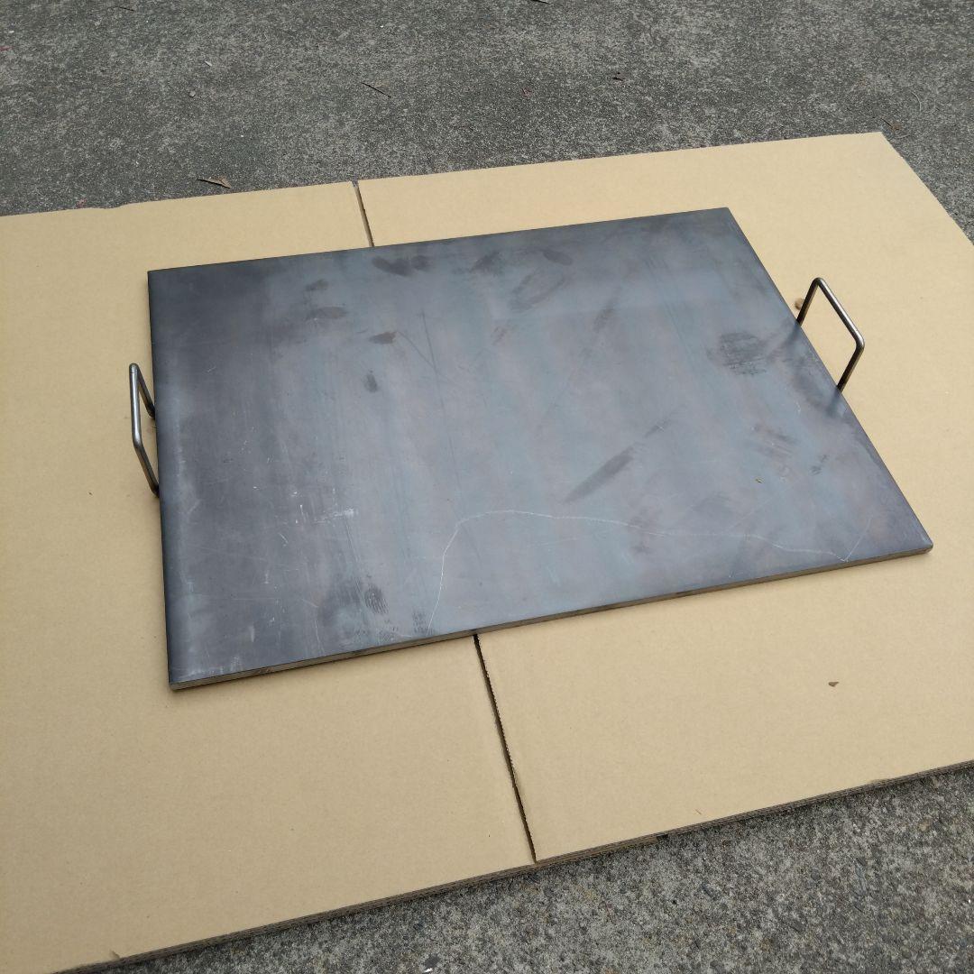 鉄板　持ち手付き　６００mm✕４５０mm　キャンプ　お好み焼きそば　学園文化祭