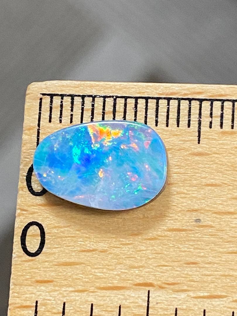 オパール　ダブレット