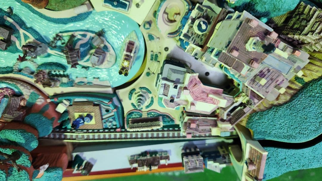 デアゴスティーニ　マイディズニーランド　完成品　引取希望　状態写真で確認要