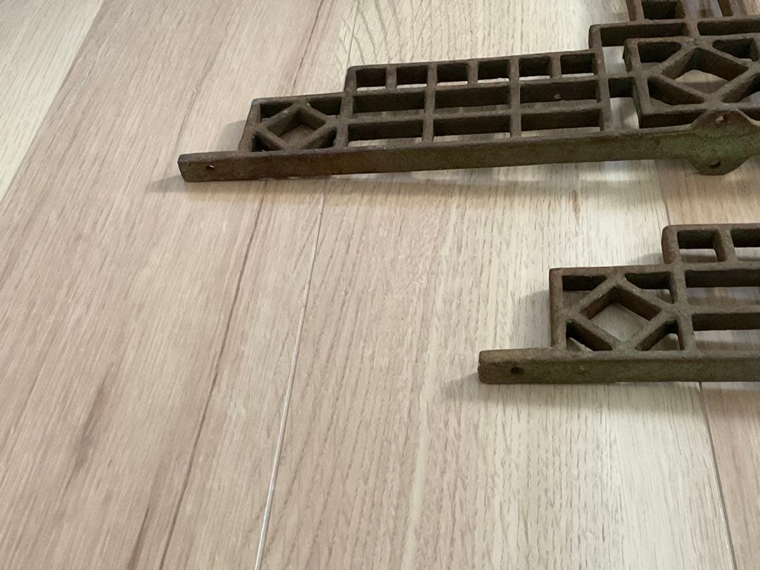 ヴィンテージ　アングル　L字型棚受け　アイアンブラケット　古鉄　古道具