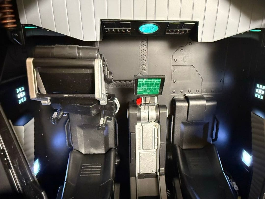 アシェット メタル・ギミックモデル バットモービル タンブラー完成品