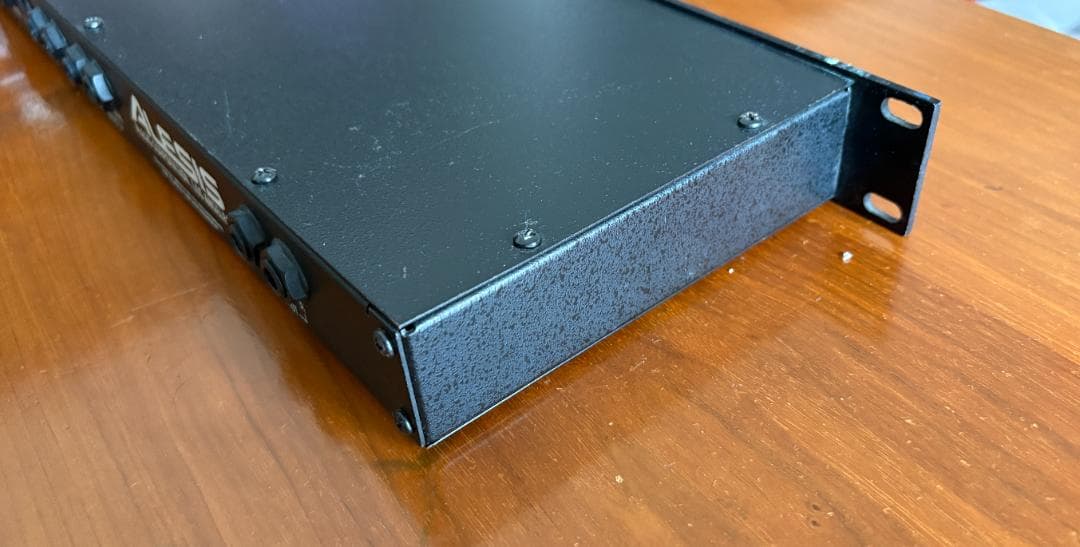 ALESIS QUADRAVERB GT （アレシス クアドラバーブGT）