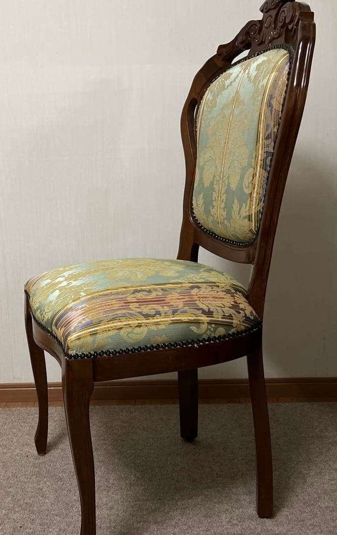 イタリア製ダイニングチェア