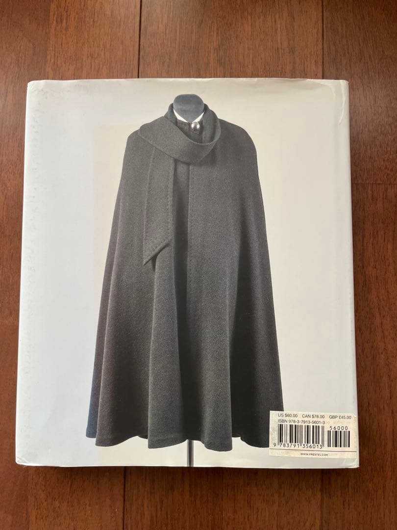 IA O'KEEFFE LIVING MODERN ジョージアオキーフ