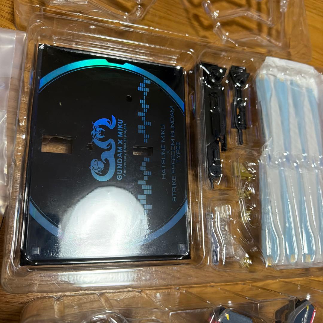 L ROBOT魂 ストライクフリーダムガンダム 弐式 初音ミク 開封品