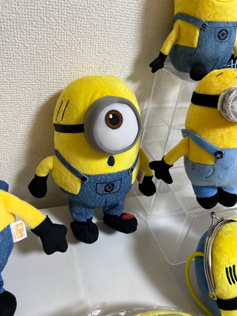 ミニオンズのぬいぐるみとポシェット、パスケース