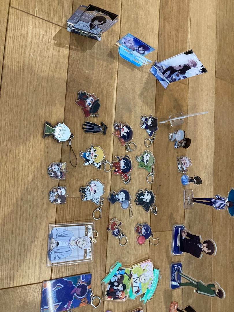 文豪スト　アニメキャラクターアクリルスタンド　ポスター 缶バッジセット