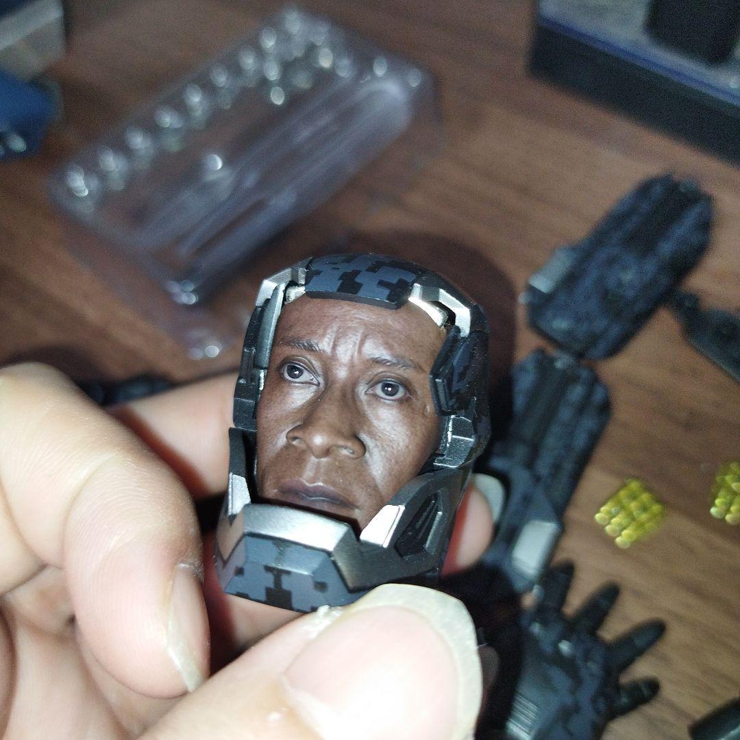 ホットトイズ　1/6 ウォーマシンフィギュア インフィニティウォーアベンジャーズ