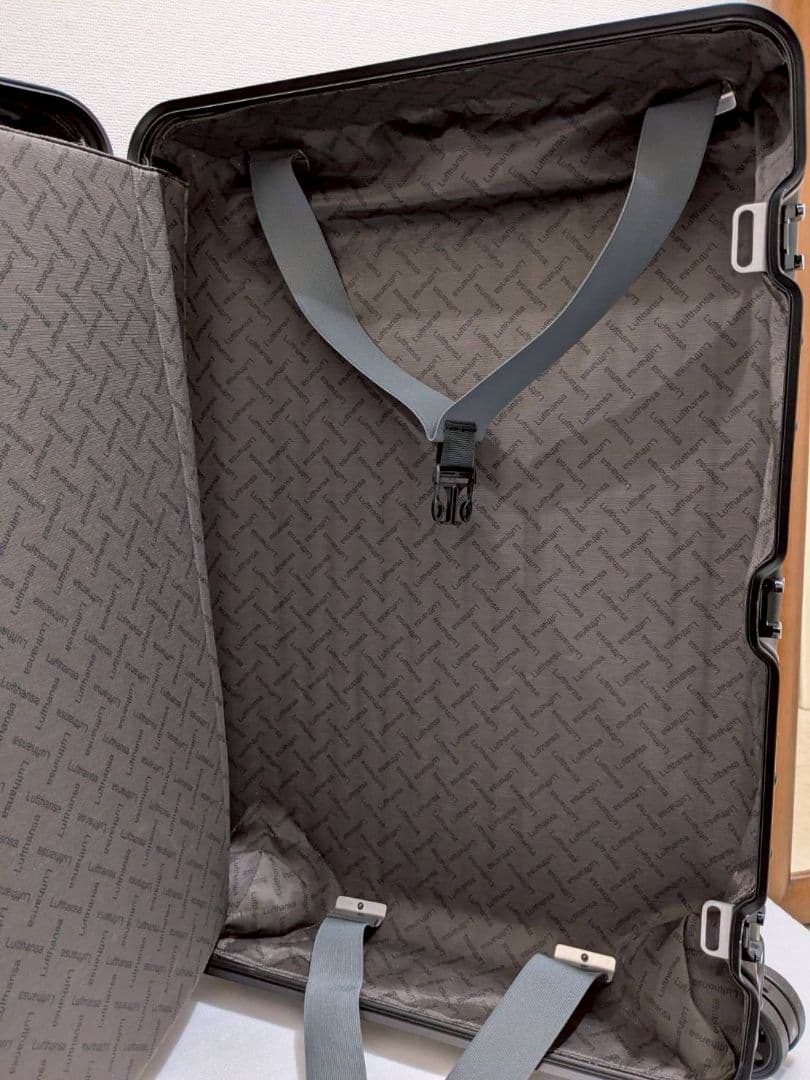 希少 リモワ ルフトハンザ トパーズ ステルス ブラック 4輪 64L