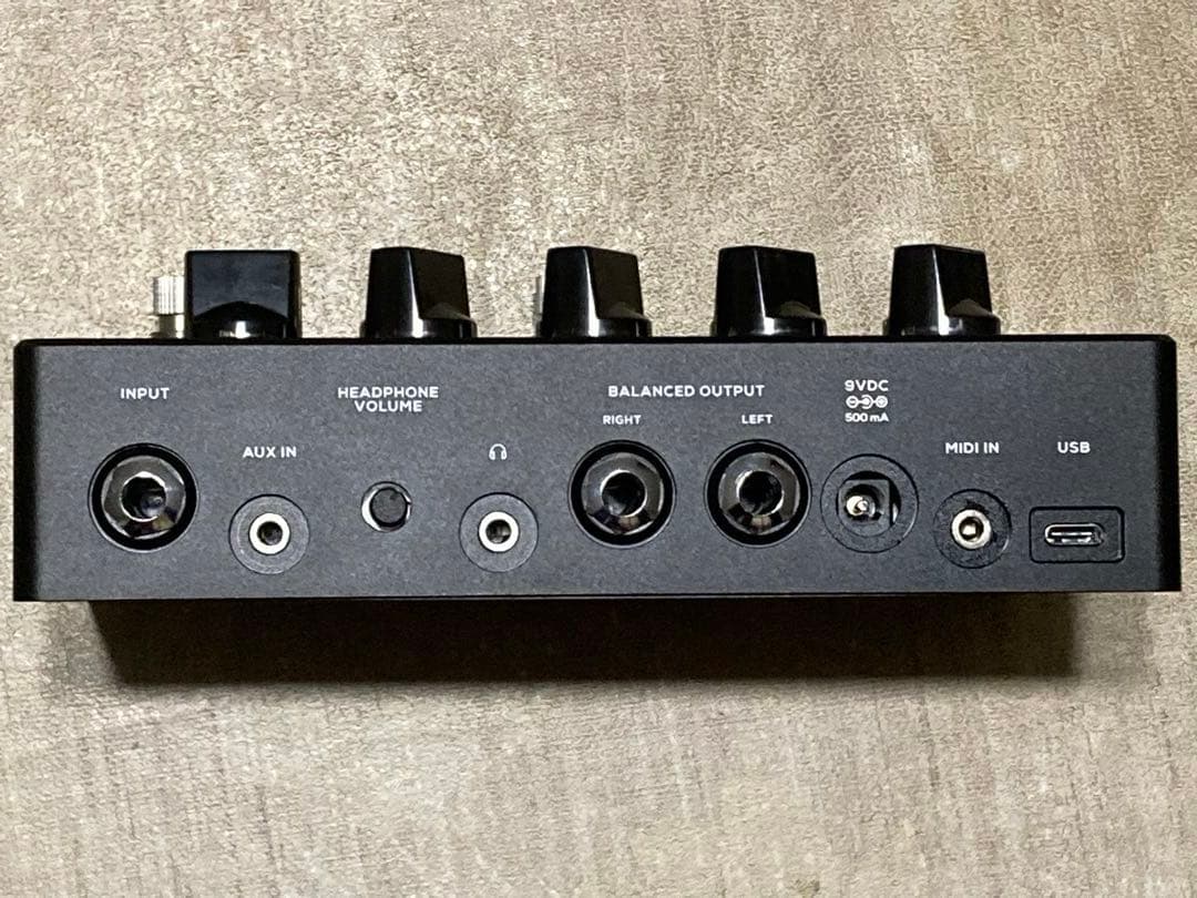 Darkglass Infinity と MIDIfootswitch のセット