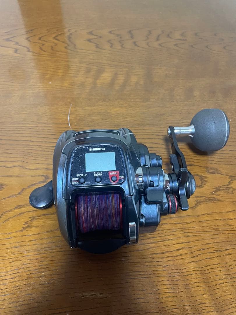 使用感も全く問題ないので、電動リールの初心者、予備には良いと思います。