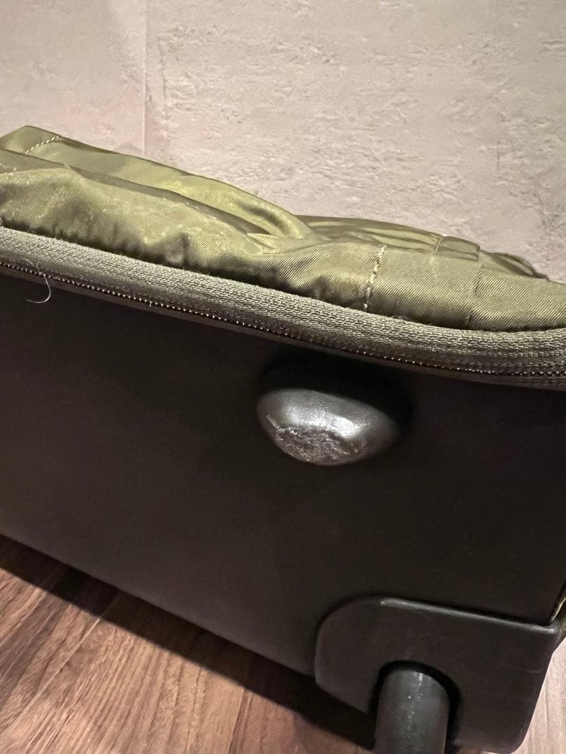 【値下】トゥミ TUMI グリーン キャリー機能付きバックパック