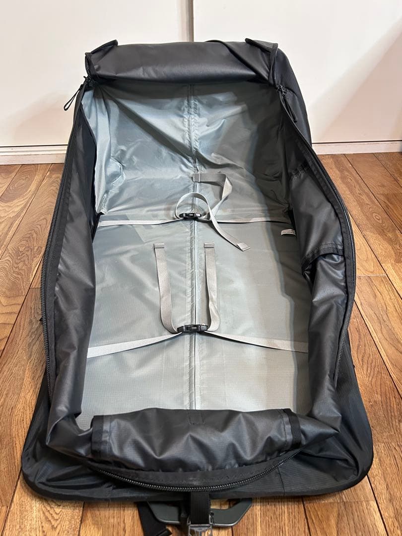 mont-bell ウィーリーダッフル 黒 大阪市西区引取歓迎 ウィリー 100