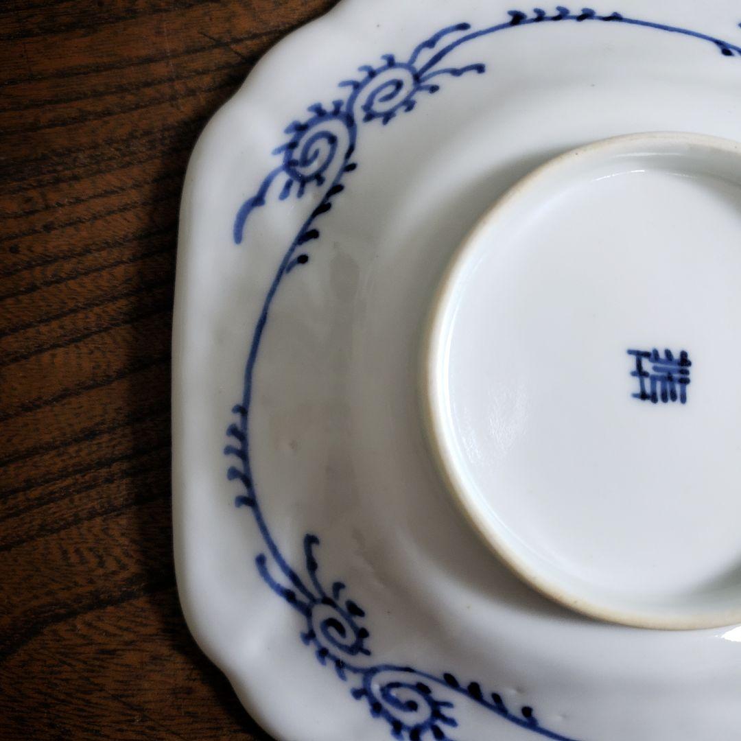 染付角皿　古伊万里　薄造　山水文様　牡丹文　唐草文　七宝繋文　江戸　明治　訳あり