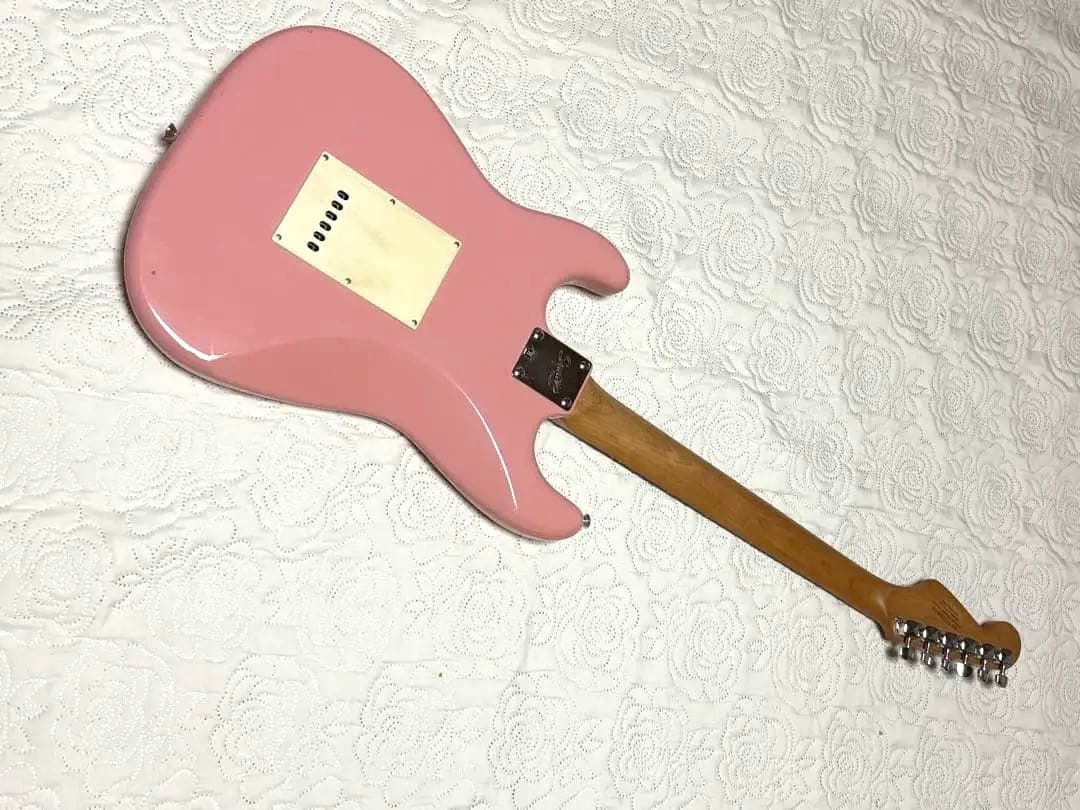 Squier by Fender スクワイヤー ストラトキャスター ピンク