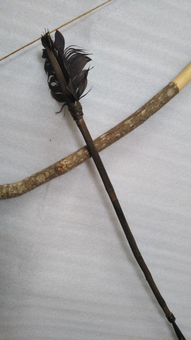 (値下げ)アイヌ民具弓矢セット　クとへペライ