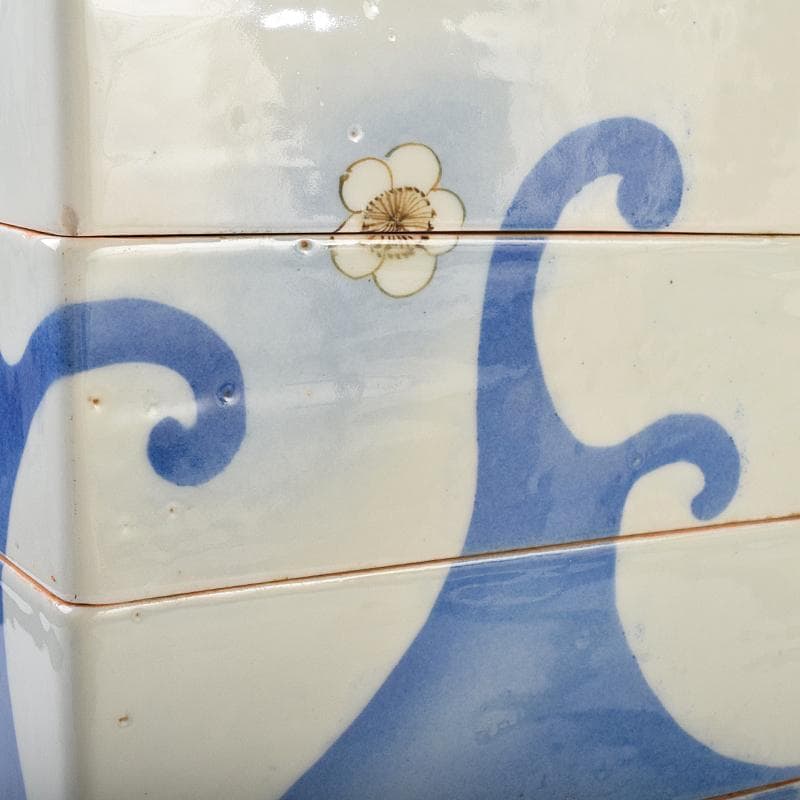 瀬戸焼　古瀬戸　染付　松竹梅文　四方四段重鉢　重箱　時代箱付　D　R9468B