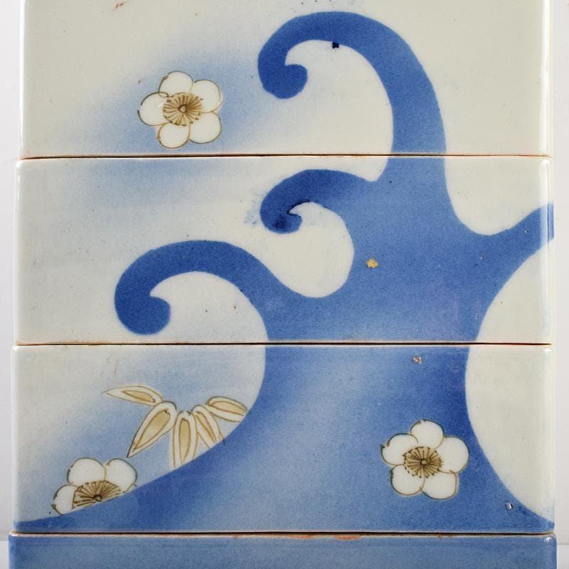 瀬戸焼　古瀬戸　染付　松竹梅文　四方四段重鉢　重箱　時代箱付　D　R9468B