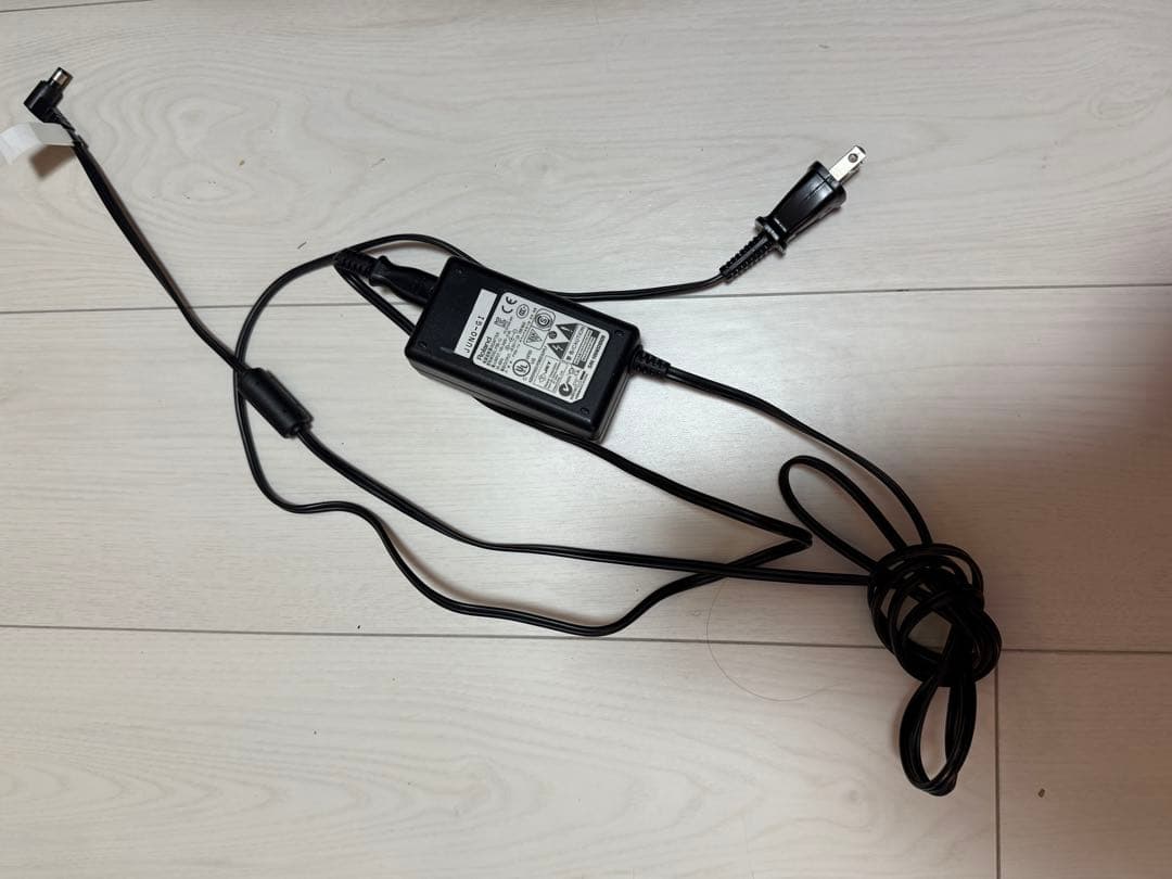 Roland JUNO-Gi シンセサイザー