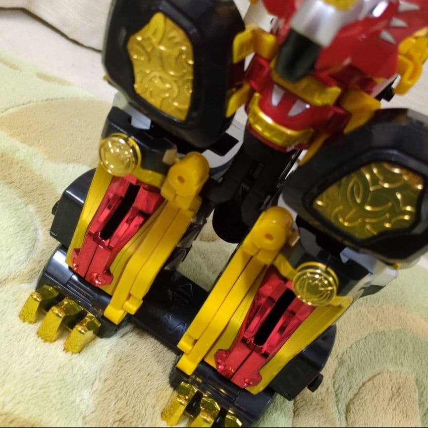 爆竜 合体 マックスオージャ　爆竜戦隊　アバレンジャー　ロボ　ゴジュウジャー