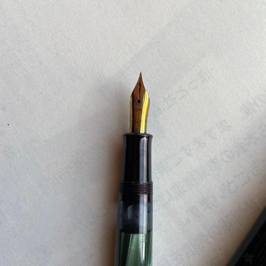 万年筆 4本セット 黒と金のコンビネーション　ペリカン万年筆　太字